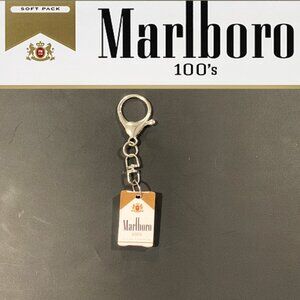 Marlboro 100’s Gold Keychain – Mini Replica Collectible